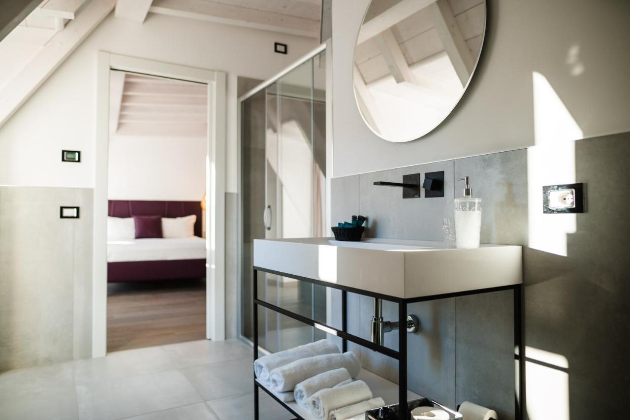 Luxury Suites Rocopom - Lake Front Malgrate Kültér fotó